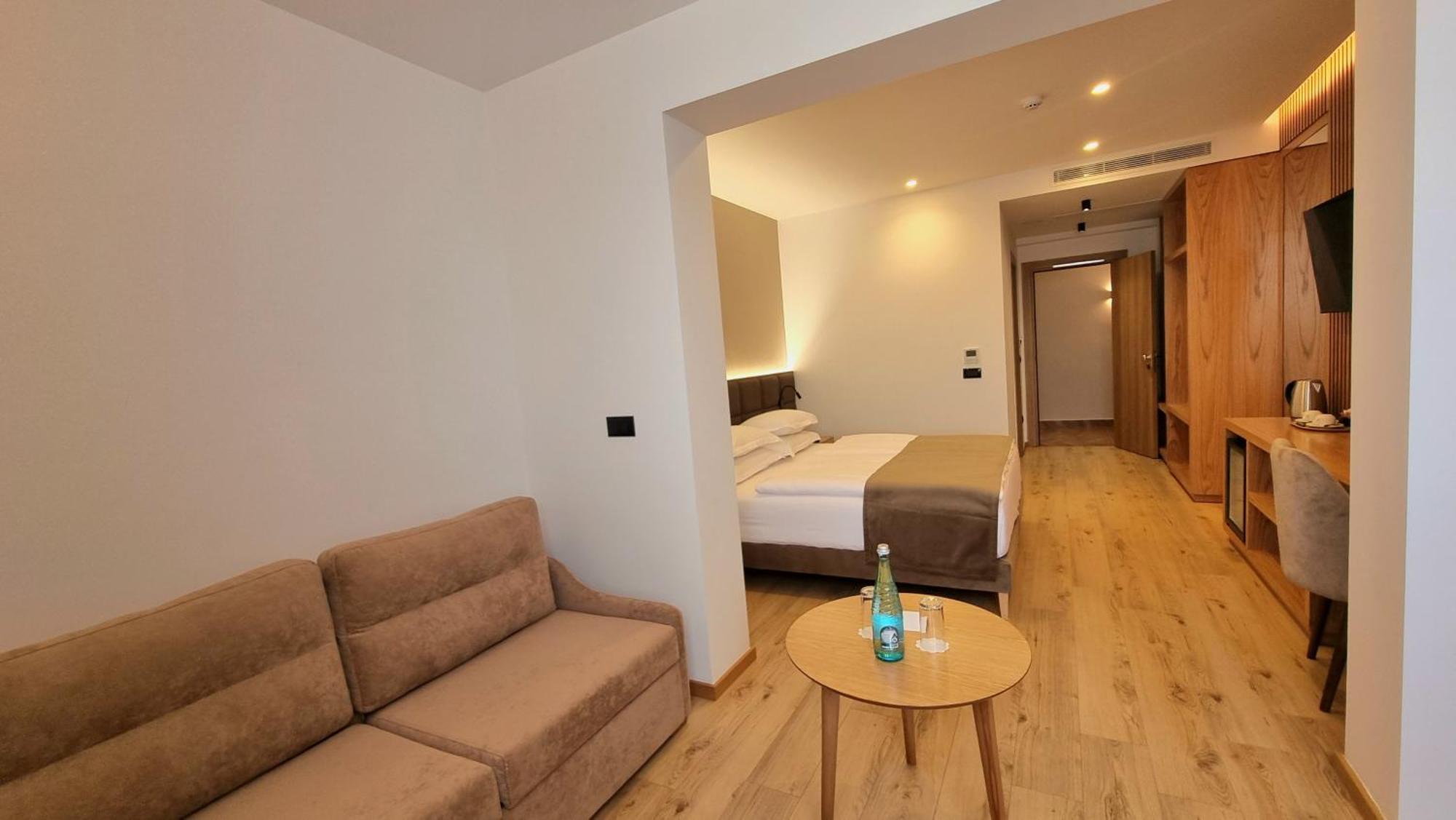 Sibb Hotel Tirana Exterior foto